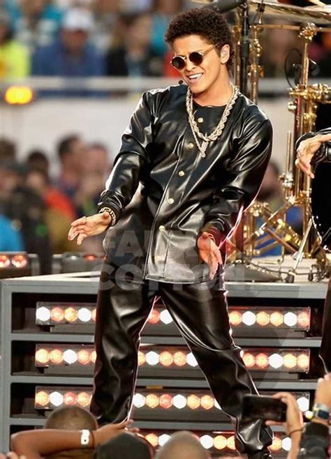 new bruno mars pants down.